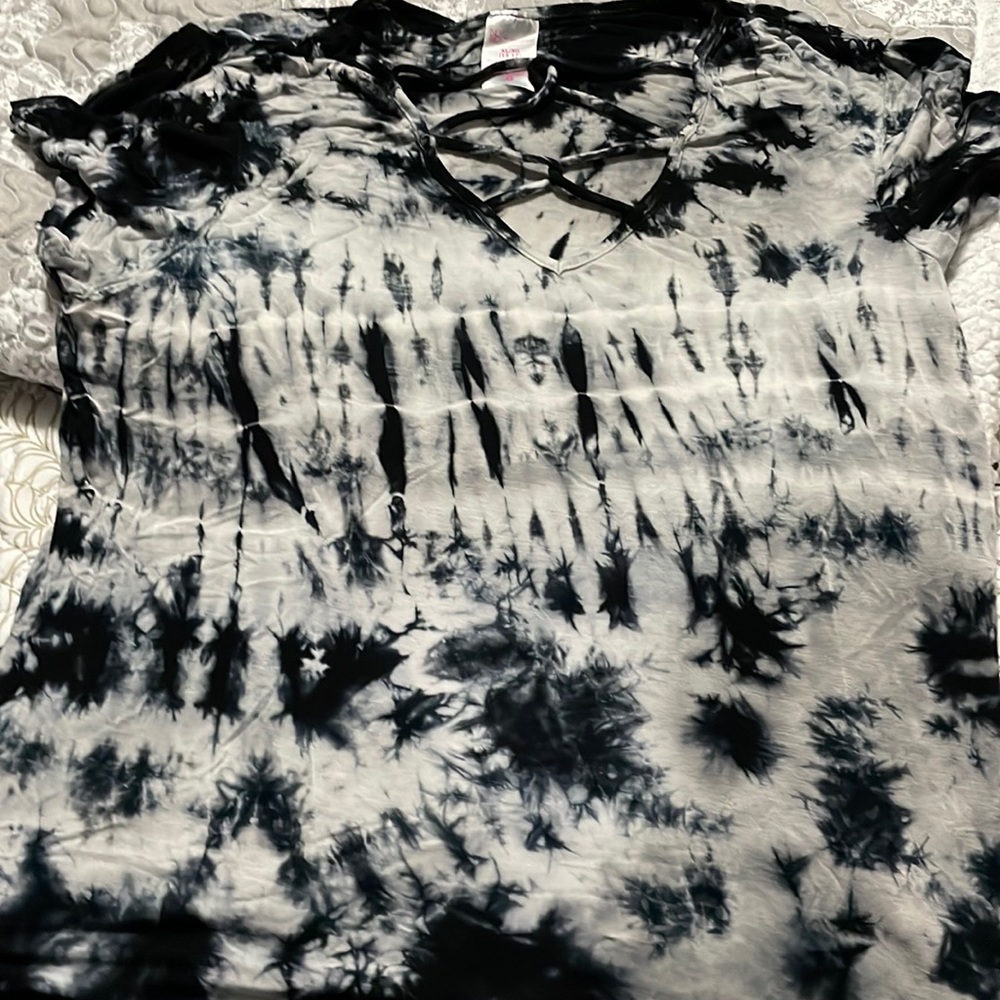 The dye super soft tee